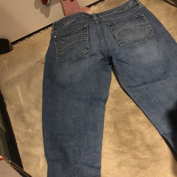 White House Black market, Capri jeans with zippers on the bottom. - Picture 8 of 10